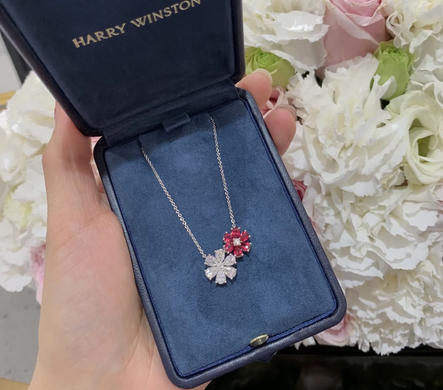 Harry Winston Elegant Blue and White Diamond Flower Necklace